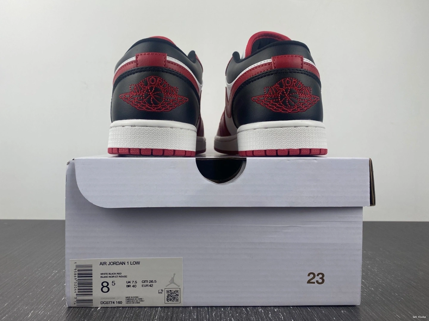 DC0774-160 Black Low 1 (Women's) - Reverse Jordan Toe 0125